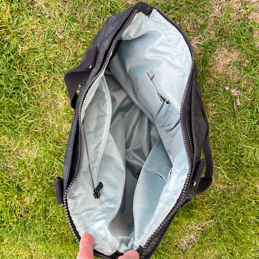 Kipling Black Shiny Tote - Picture 5 of 6